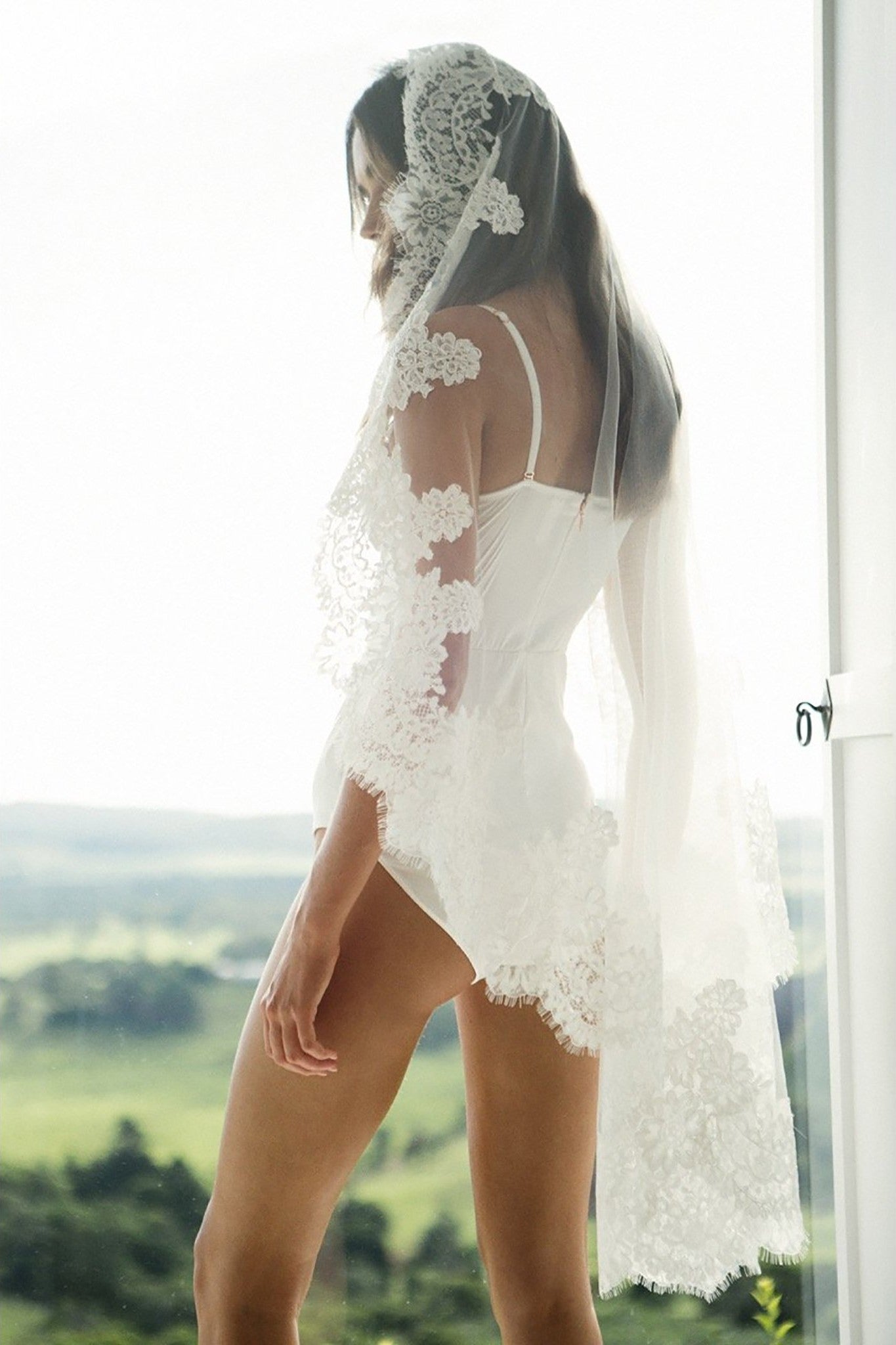 Brooklyn Bodysuit White | Homebodii