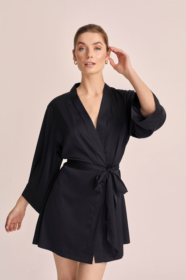 Evie Short Robe